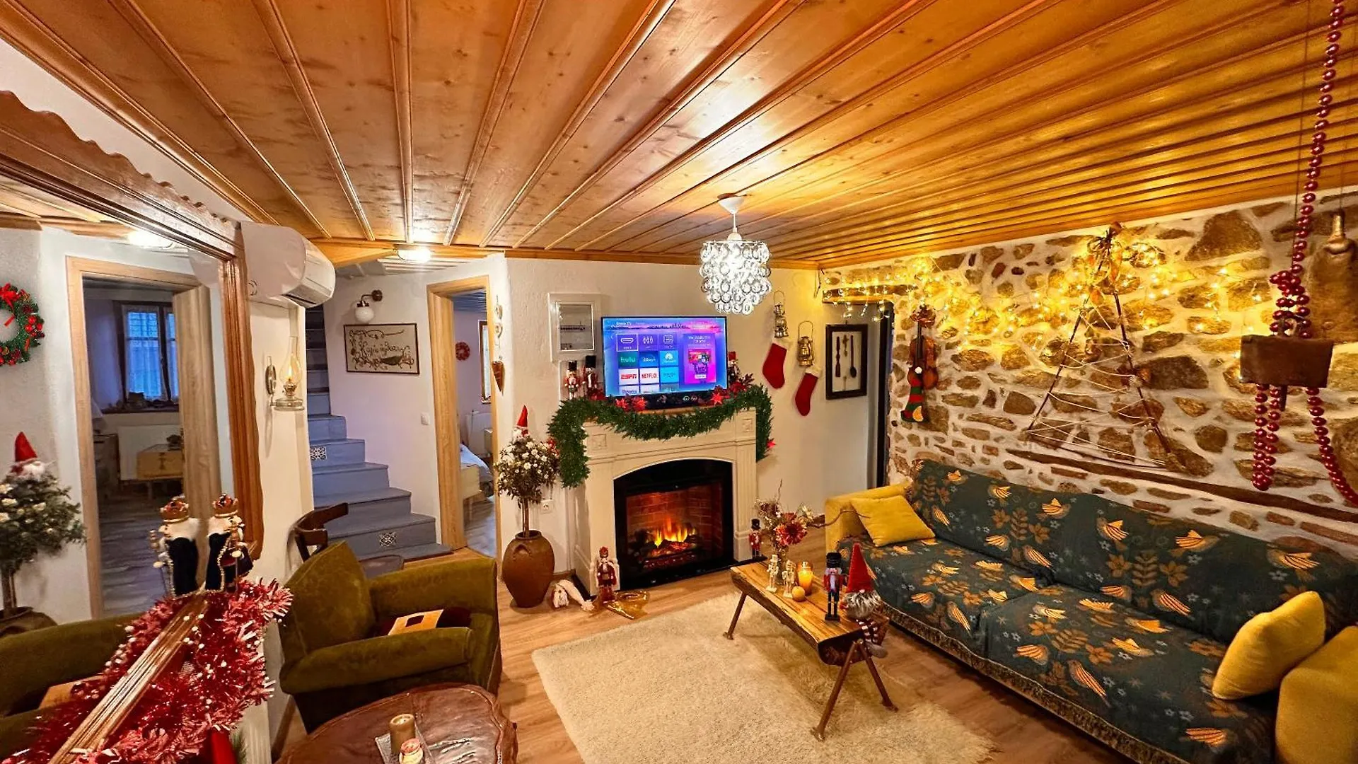Holiday home Renovated Old Manor House With Yard Villa Arnaia