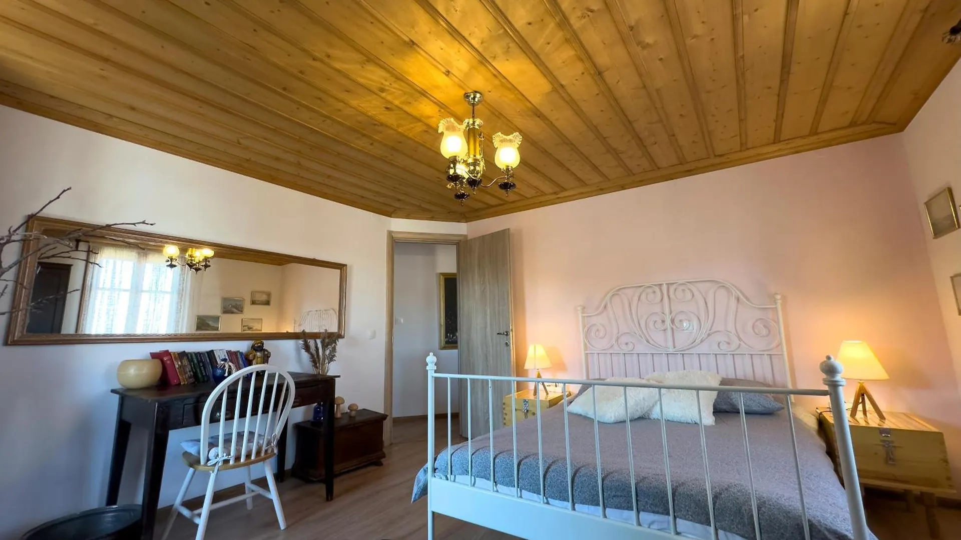 Renovated Old Manor House With Yard Villa Arnaia 0*,  Greece